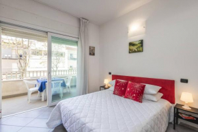 Exclusive: Fronte Mare con Terrazzo e Parcheggio